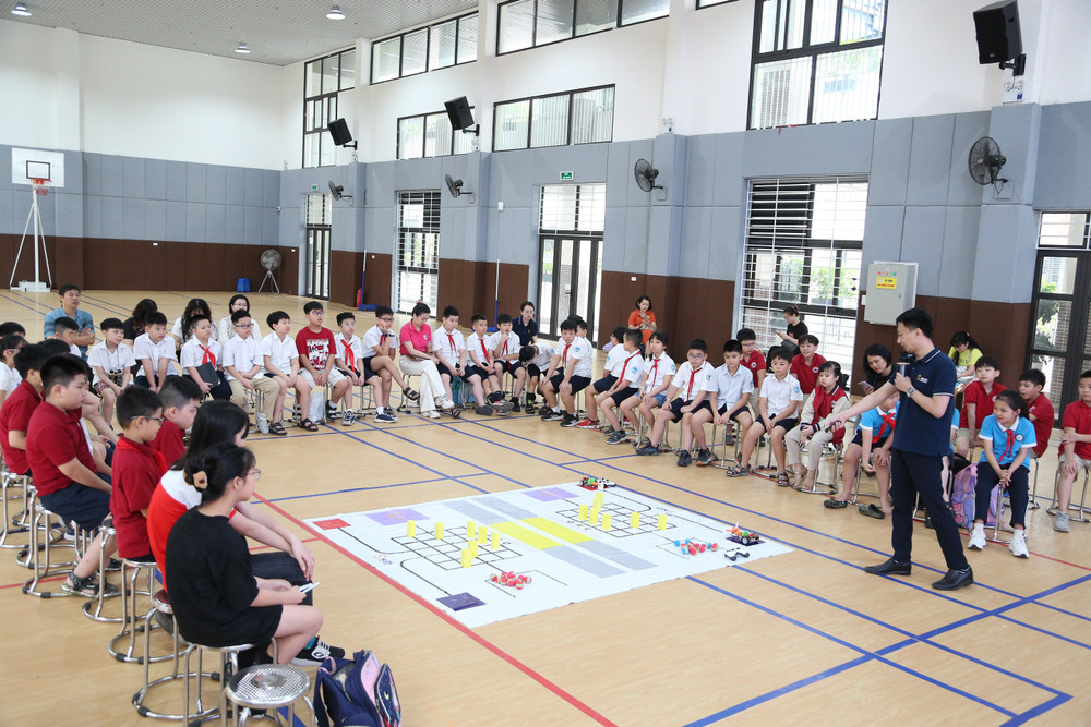 Thông báo về việc tham gia Cuộc thi Robotics dành cho học sinh Tiểu học và THCS quận Ba Đình năm học 2024-2025