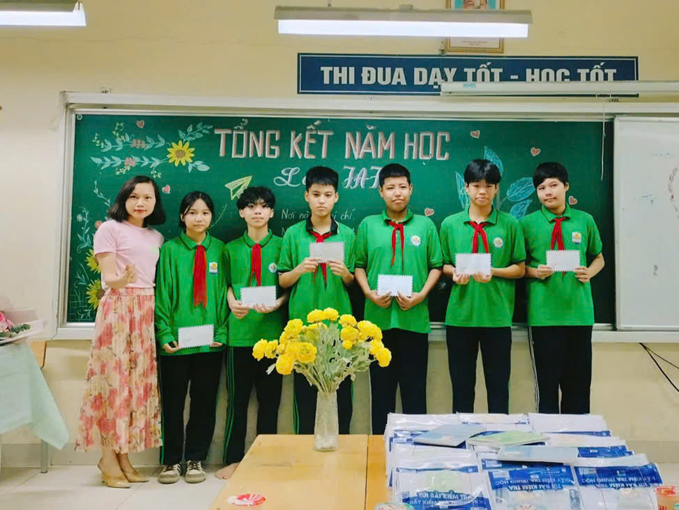 Lớp 7A7 tưng bừng tổ chức liên hoan tổng kết cuối năm học 2024-2025.