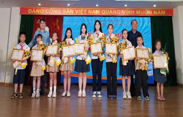 Hành trình toả sáng của Bùi Ngọc Thảo Nguyên – Học sinh lớp 7A1 Trường THCS Hoàng Hoa Thám, phường Ngọc Hà tại cuộc thi Đại sứ văn hoá đọc Thành phố Hà Nội năm 2025.