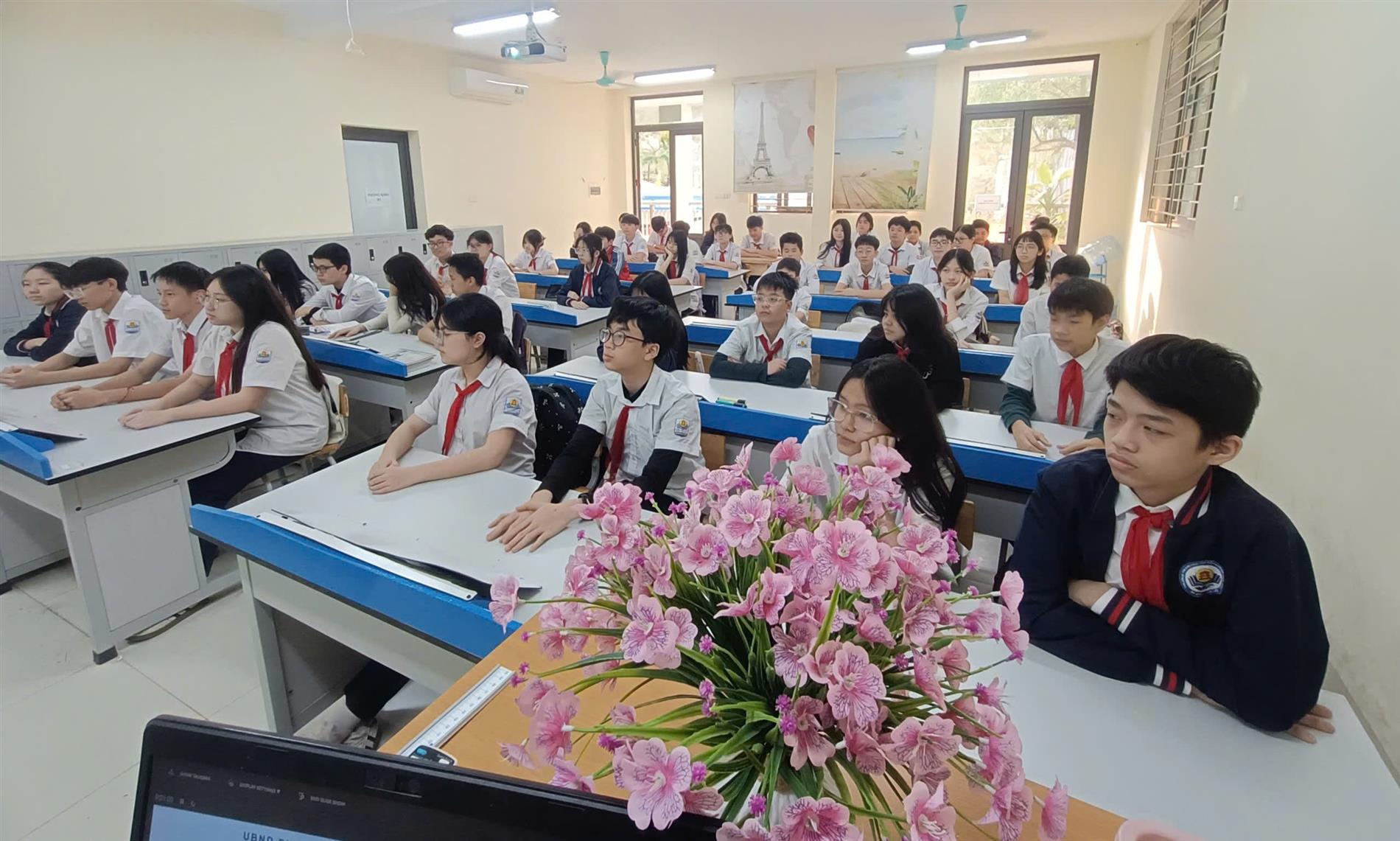Lan tỏa yêu thương từ tiết sinh hoạt "Trường học hạnh phúc" của lớp 8A3