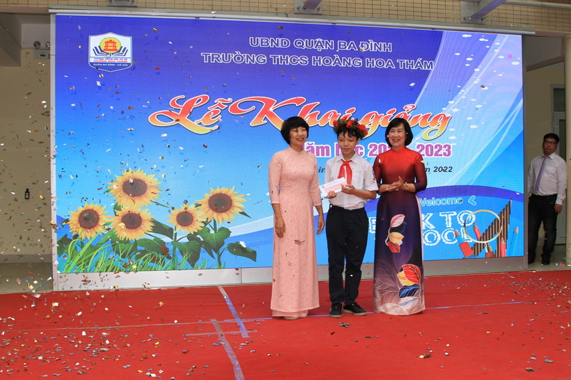 C:\Users\Admin\Desktop\ảnh khai giang\IMG_7120.JPG