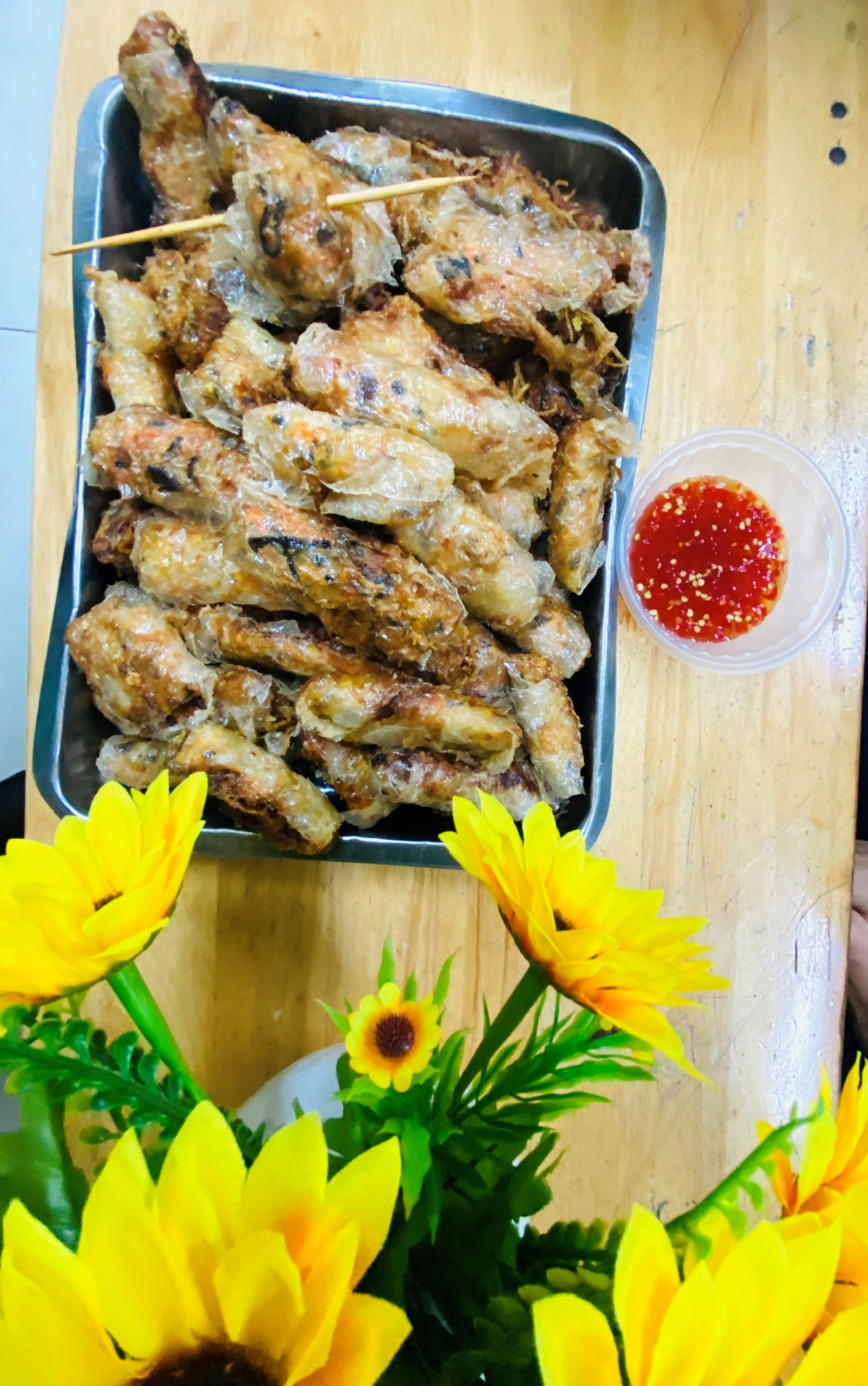 Ảnh có chứa thực phẩm, màu vàng, thực vật, hoa

Mô tả được tạo tự động