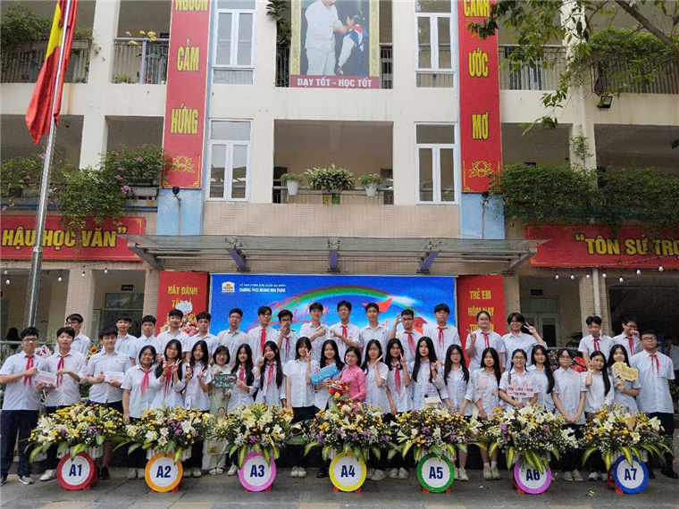 A group of people in white shirtsAI-generated content may be incorrect.