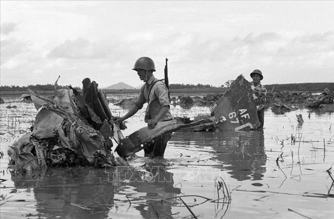 Kỷ niệm 50 năm Chiến thắng “Hà Nội - Điện Biên Phủ trên không”