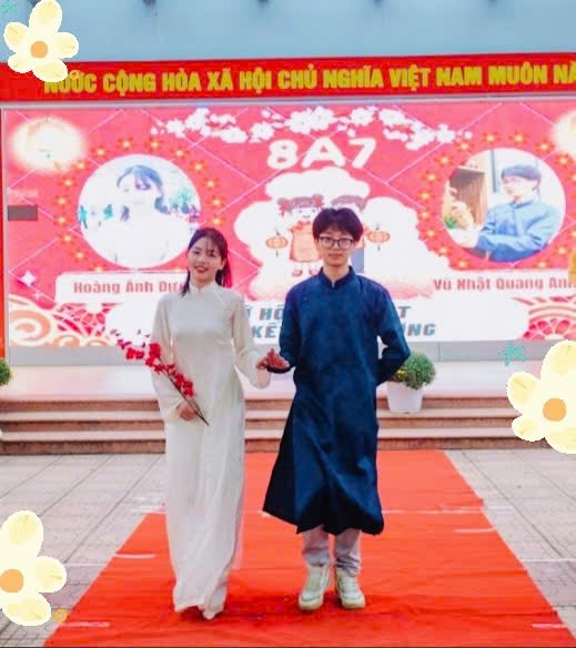 A person and person holding hands
Description automatically generated