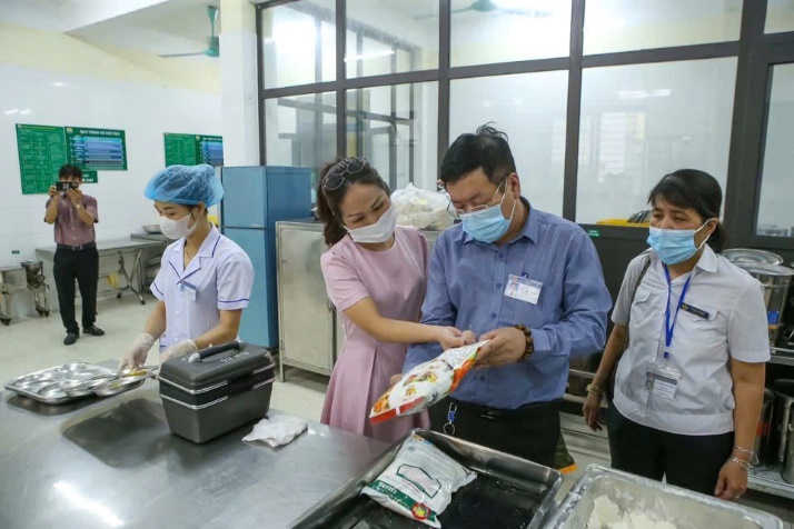 C:\Users\Admin\Desktop\Ảnh 1\z7711574014458_c12286498298c614cff5478976f79b2e.jpg