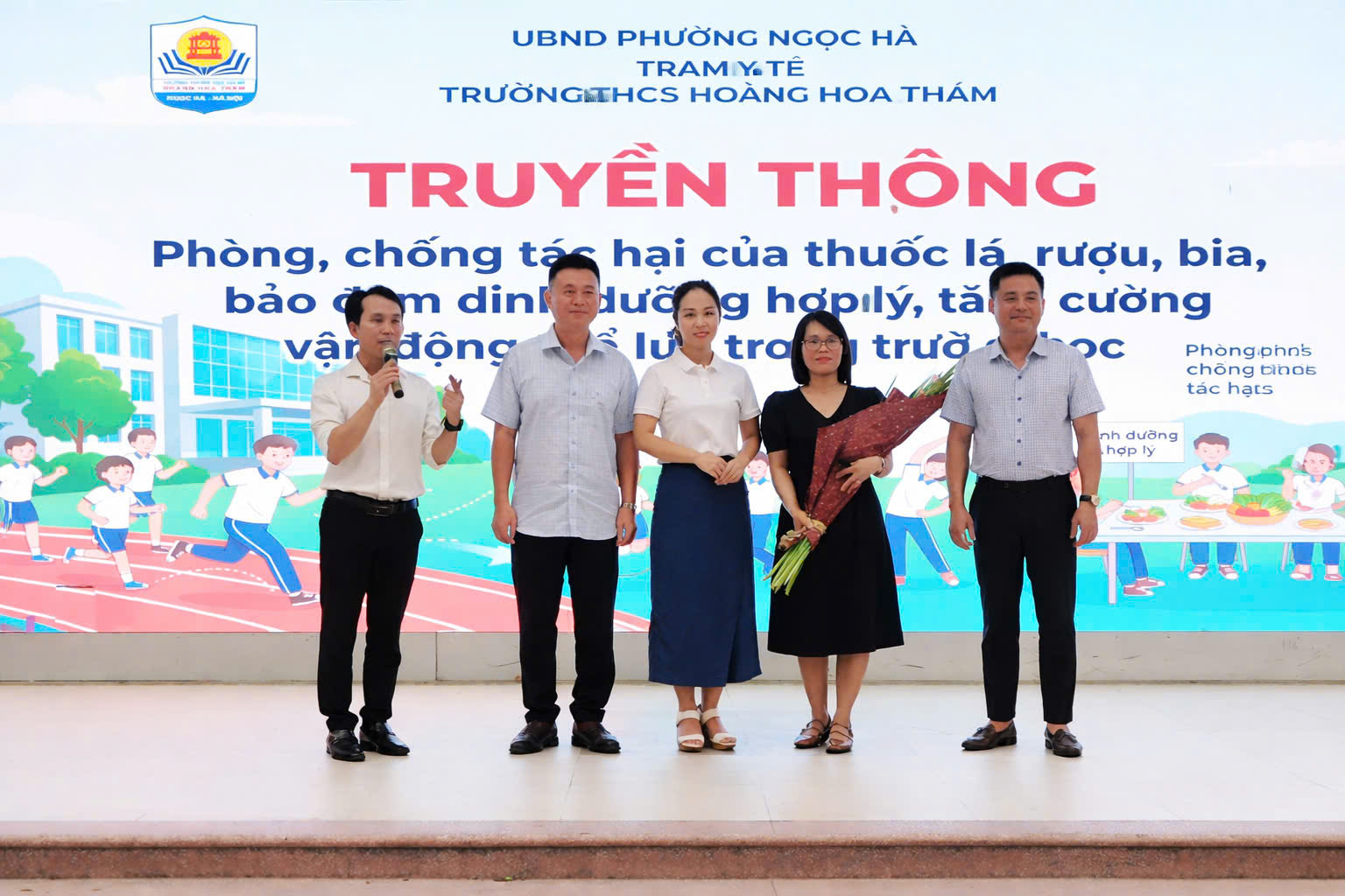 C:\Users\Hahuyen\Downloads\2415832293112865294 (1).jpg