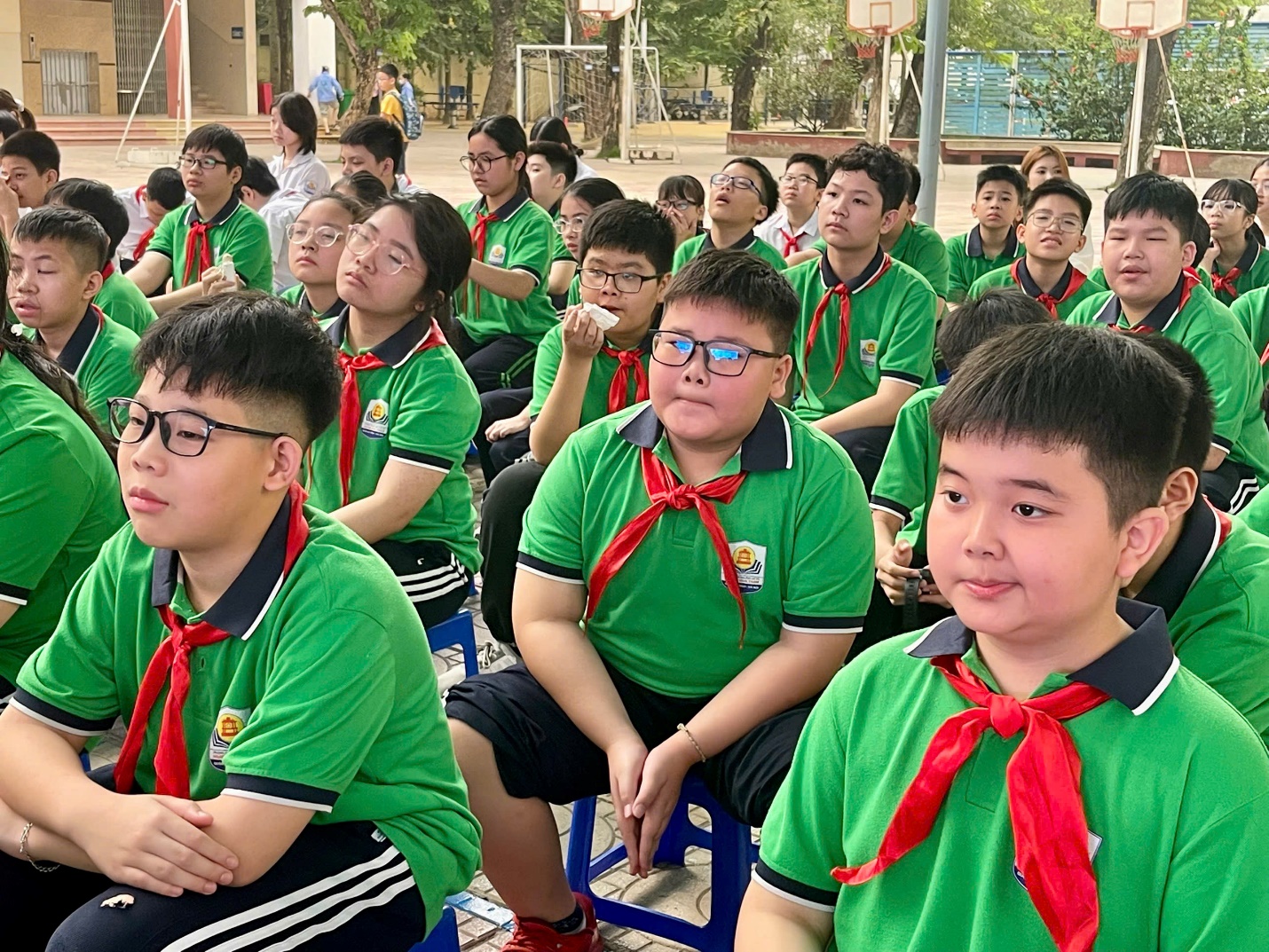 C:\Users\Hahuyen\Downloads\3238873306189023414 (1).jpg