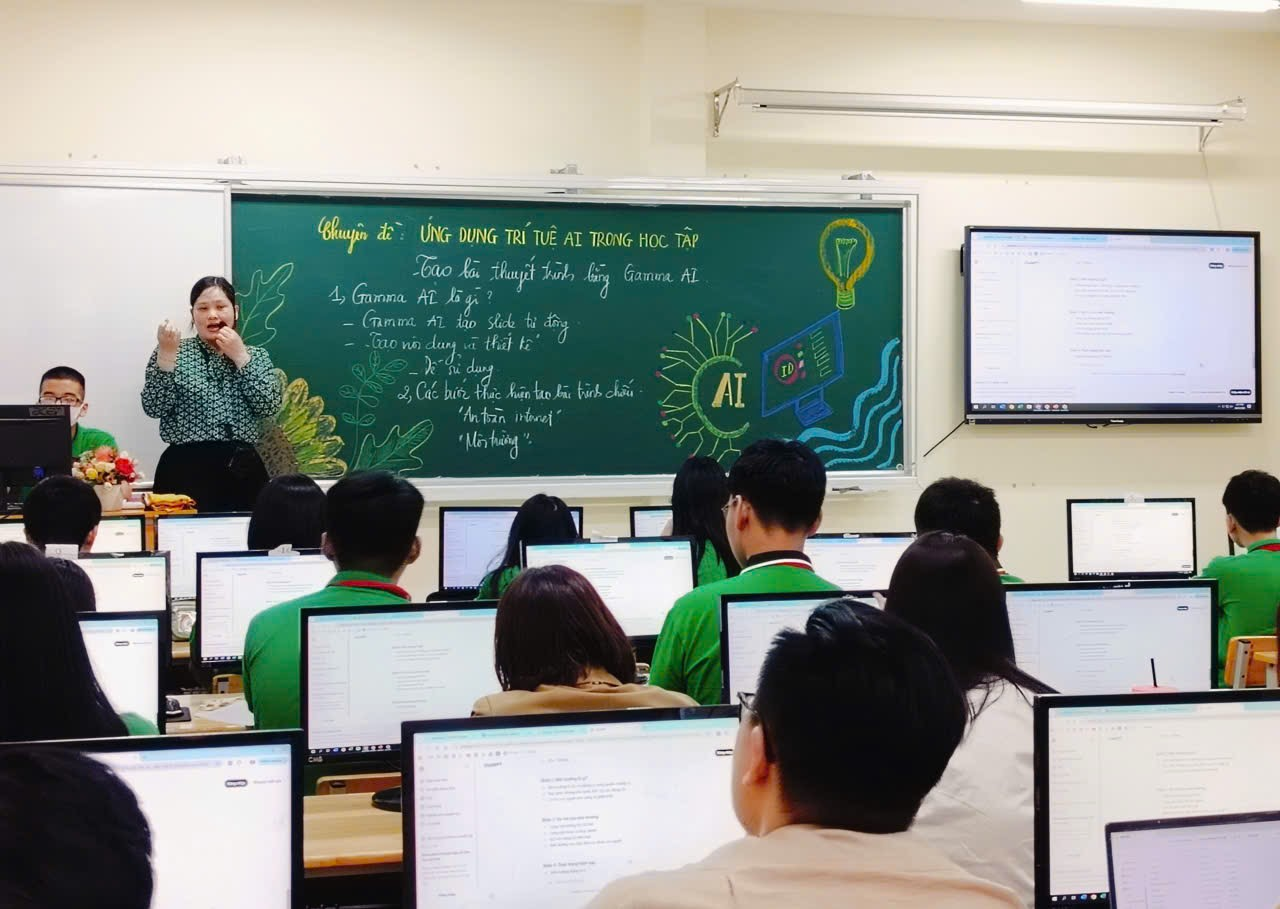 A group of people in a classroomDescription automatically generated